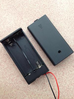 Пластичный держатель для батарей 2pcs AA с крышкой и переключателем